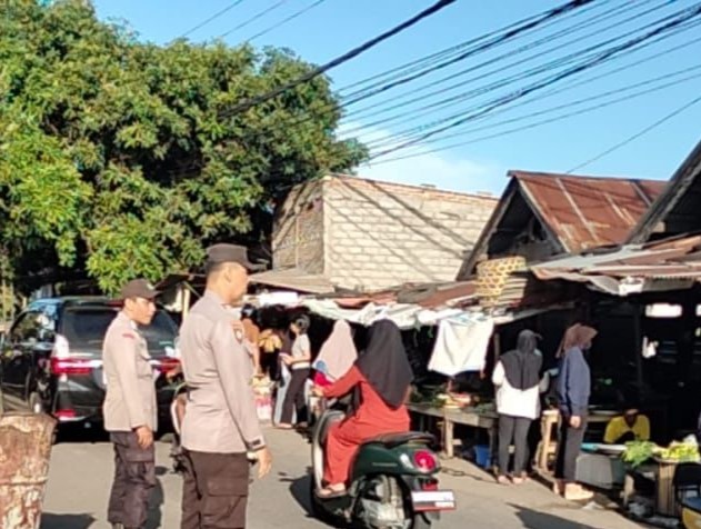 Pasar Paok Kambut Labuapi Ramai Saat Ramadhan, Polisi Beraksi