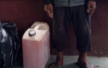 Operasi Miras Ilegal di Lembar, Polisi amankan 30 Liter Tuak