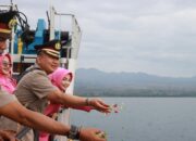 Polres Bima Kota Laksanakan Upacara Tabur Bunga di Laut untuk Mengenang Jasa Pahlawan