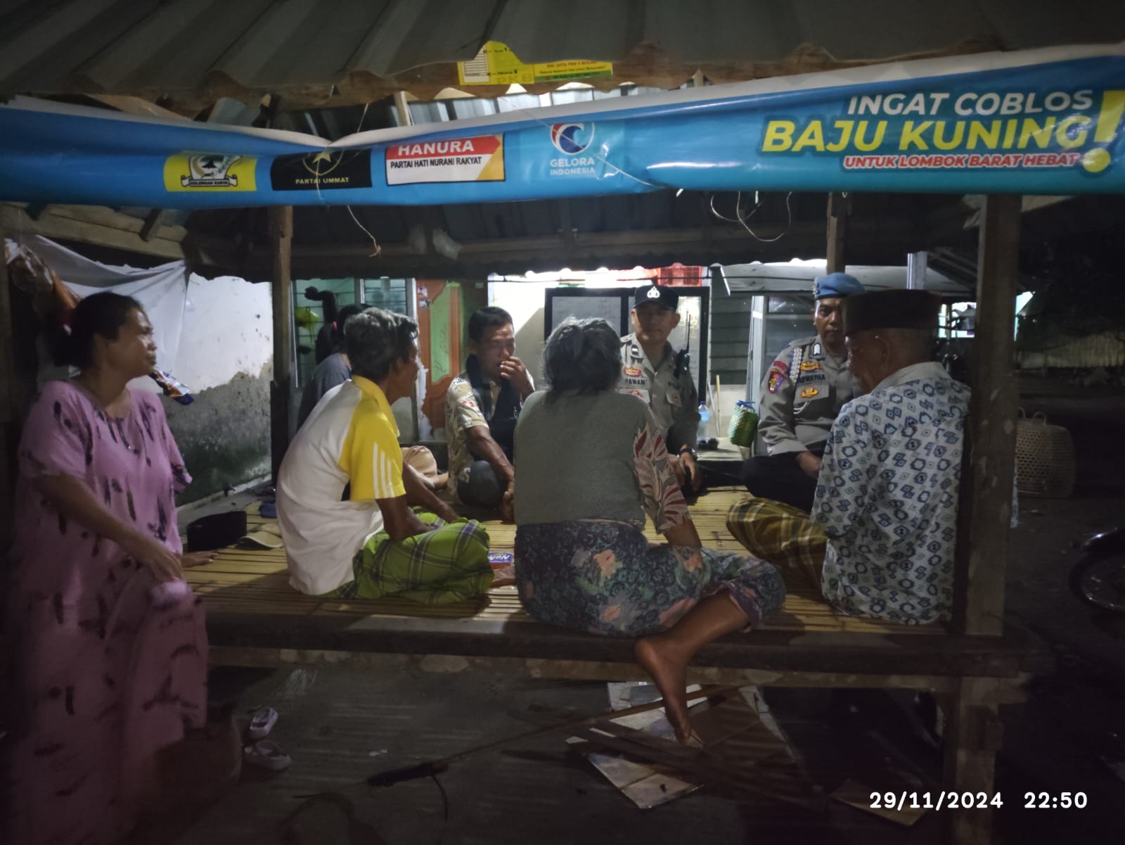 Patroli Malam Polsek Lembar, Jaga Keamanan dan Peduli Lingkungan