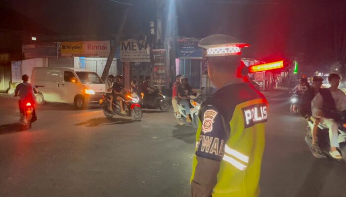 Malam Tahun Baru di Batulayar: Pengamanan Ketat, Perayaan Kondusif