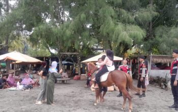 Pantai Cemara Lembar Dijaga Ketat Patroli Polisi Ciptakan Wisata Aman & Nyaman