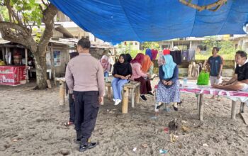 Polres Lombok Barat Giat di Pantai Melasa, Sentuhan Humanis Jaga Kamtibmas