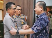 Kapolda NTB IRJEN POL HADI GUNAWAN, S.H.,S.I.K. bertemu dengan dubenur NTB Dr. Lalu Muhamad Iqbal , di ruang kerja Kapolda NTB